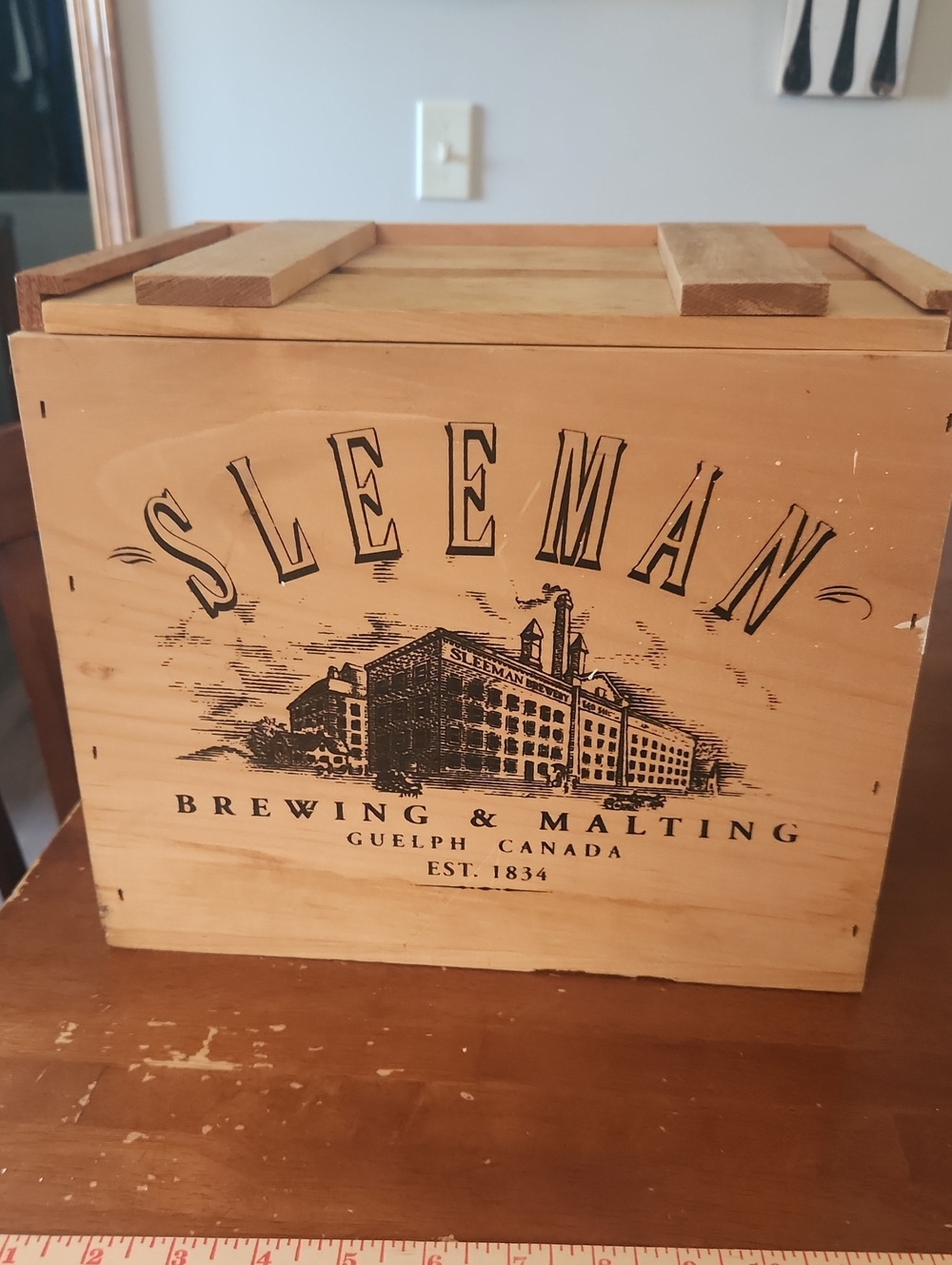 Vintage Sleeman Brewing & Malting Wooden Crate with Sliding Lid Excellent Cond